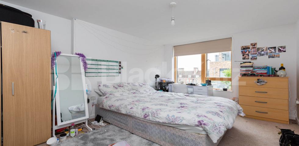 Modern two double bedroom two bathroom with balcony near tube  York Way, Caledonian Road